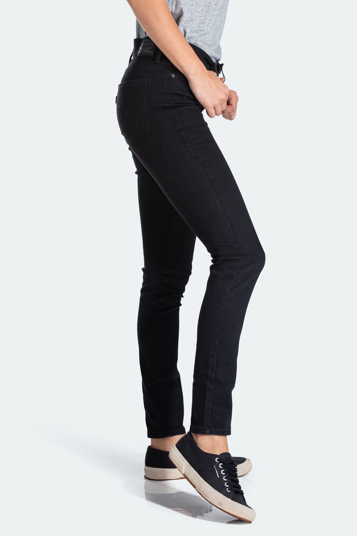Levi's Women's 311 Shaping Skinny Jeans