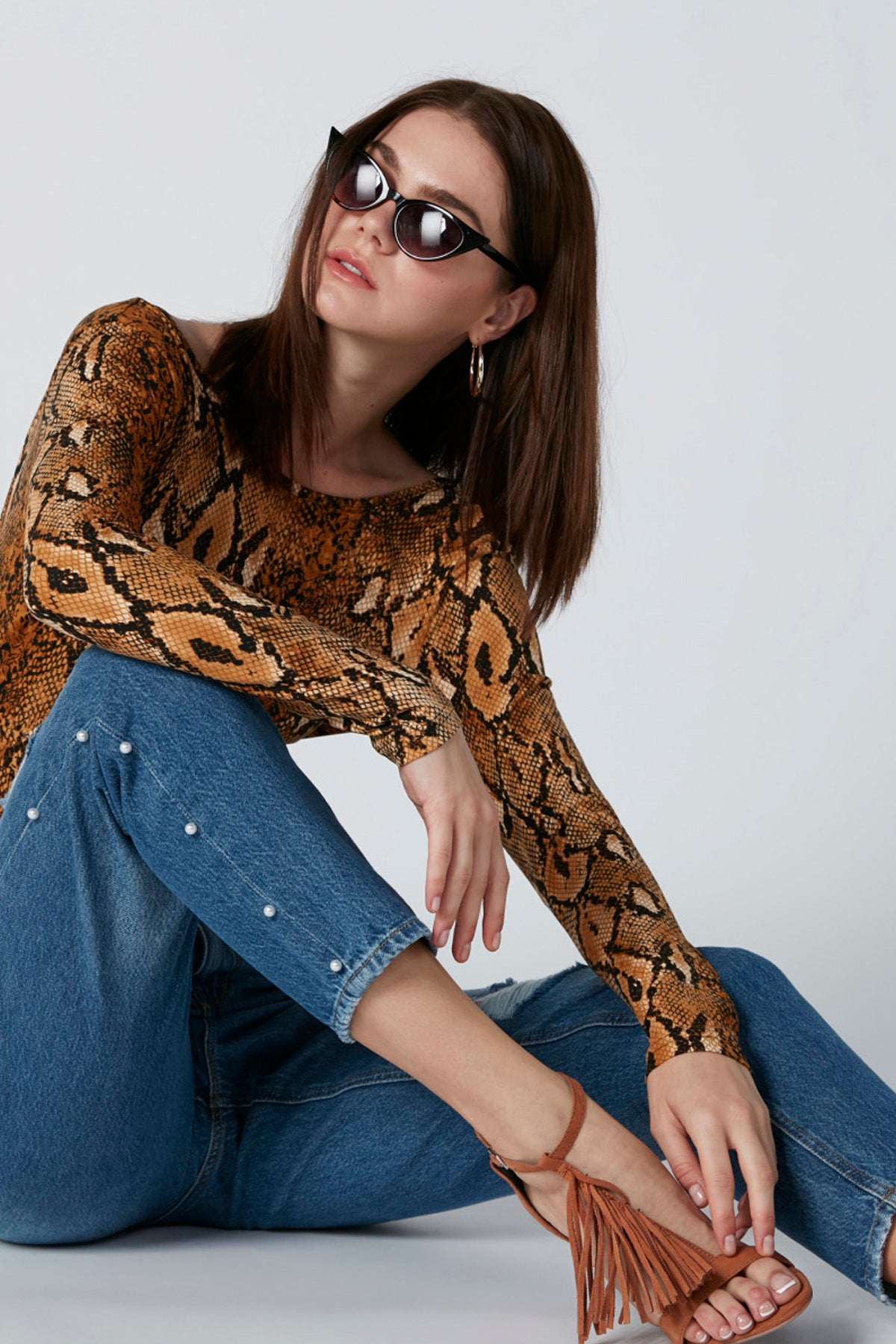 Distressed Mom Jeans with Pearl Detail and Pockets