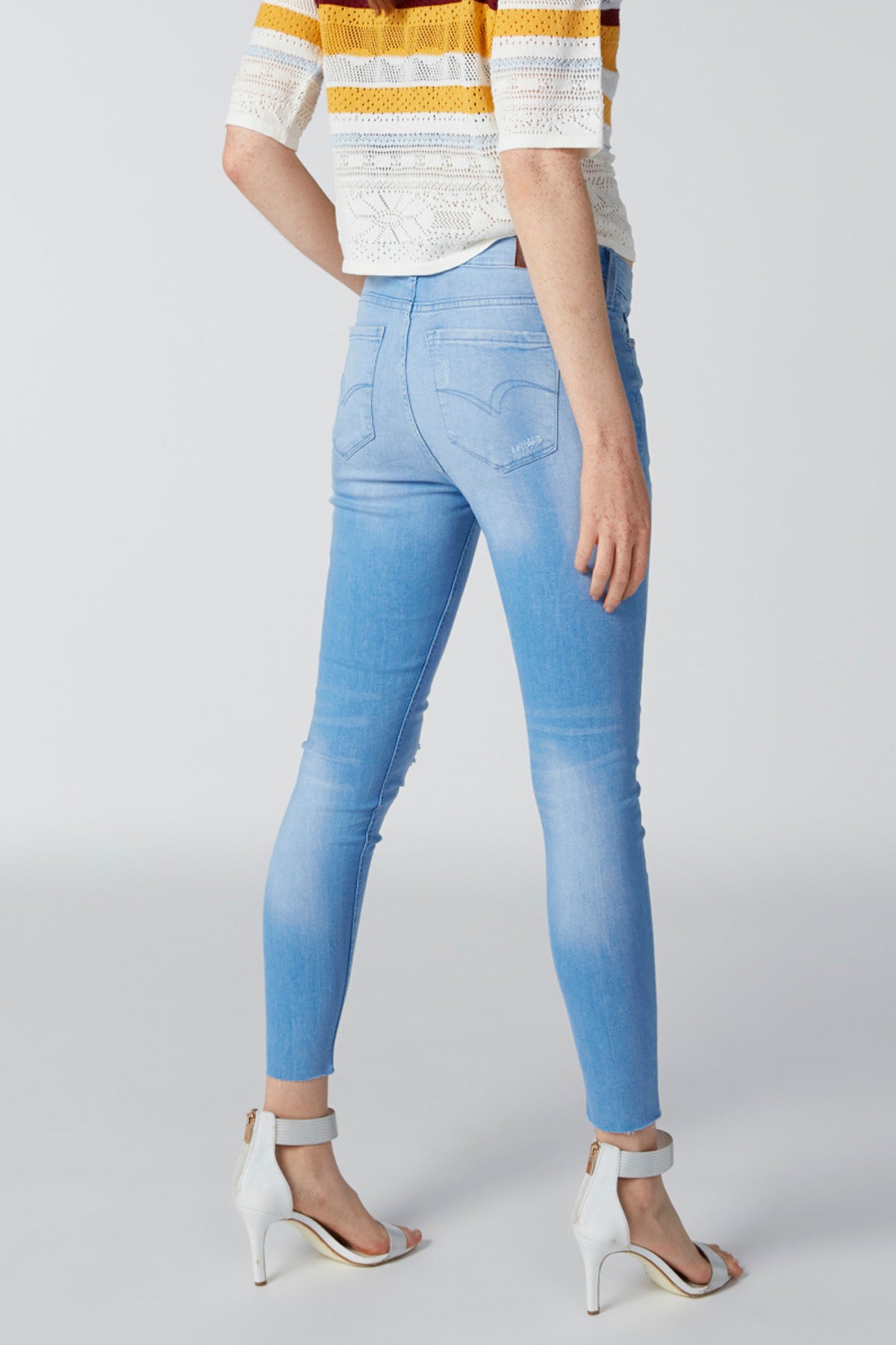Distressed Jeans with Zip Fly