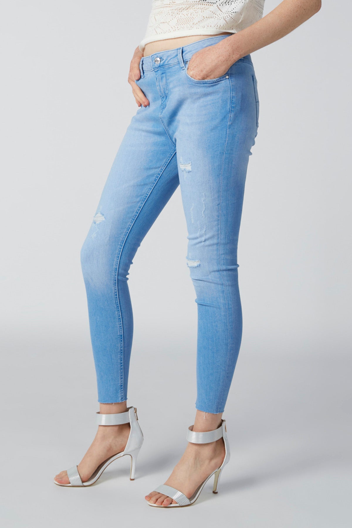 Distressed Jeans with Zip Fly