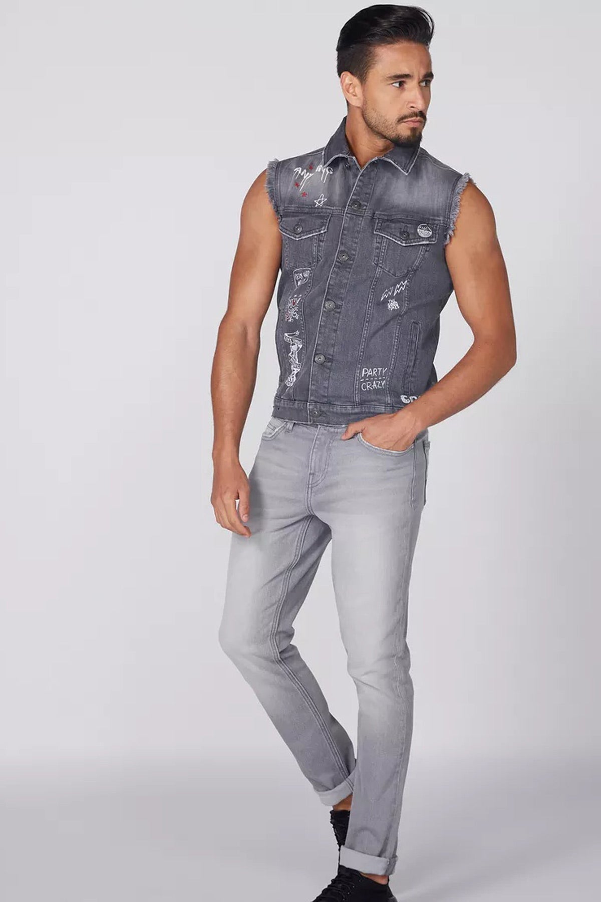 Printed Sleeveless Trucker Jacket with Flap Pockets