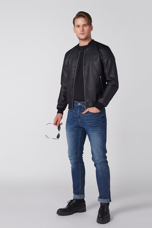 Long Sleeves Jacket and Zip Closure and Pocket Detail