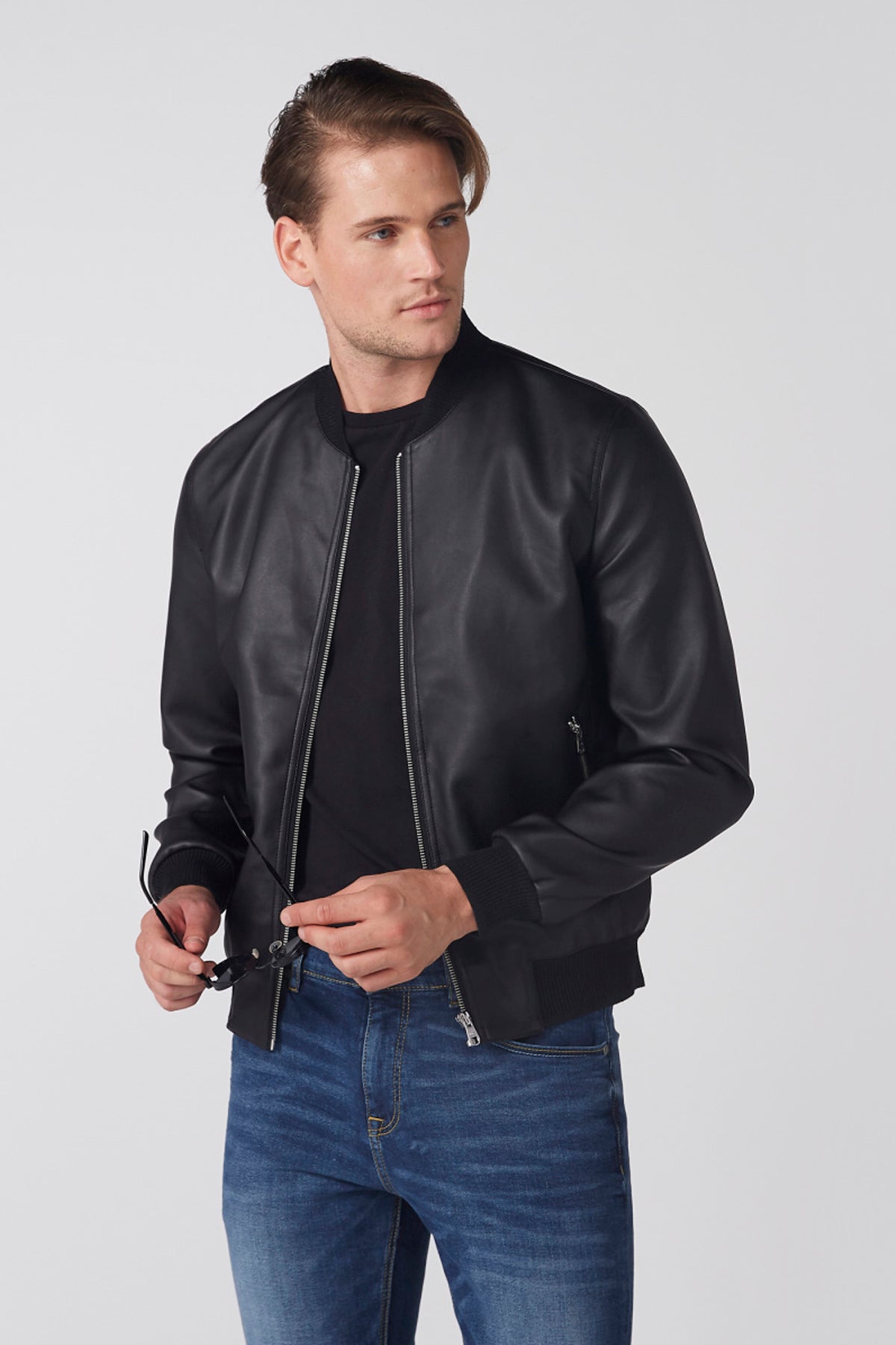 Long Sleeves Jacket and Zip Closure and Pocket Detail