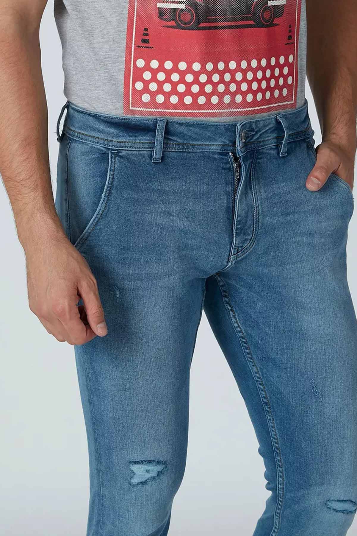 Ripped Jeans with Pocket Detail