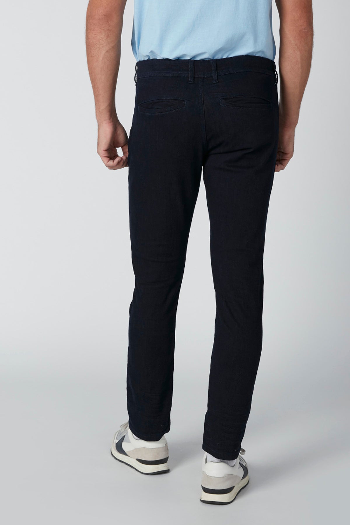 Full Length Jeans in Slim Fit with Pocket Detail