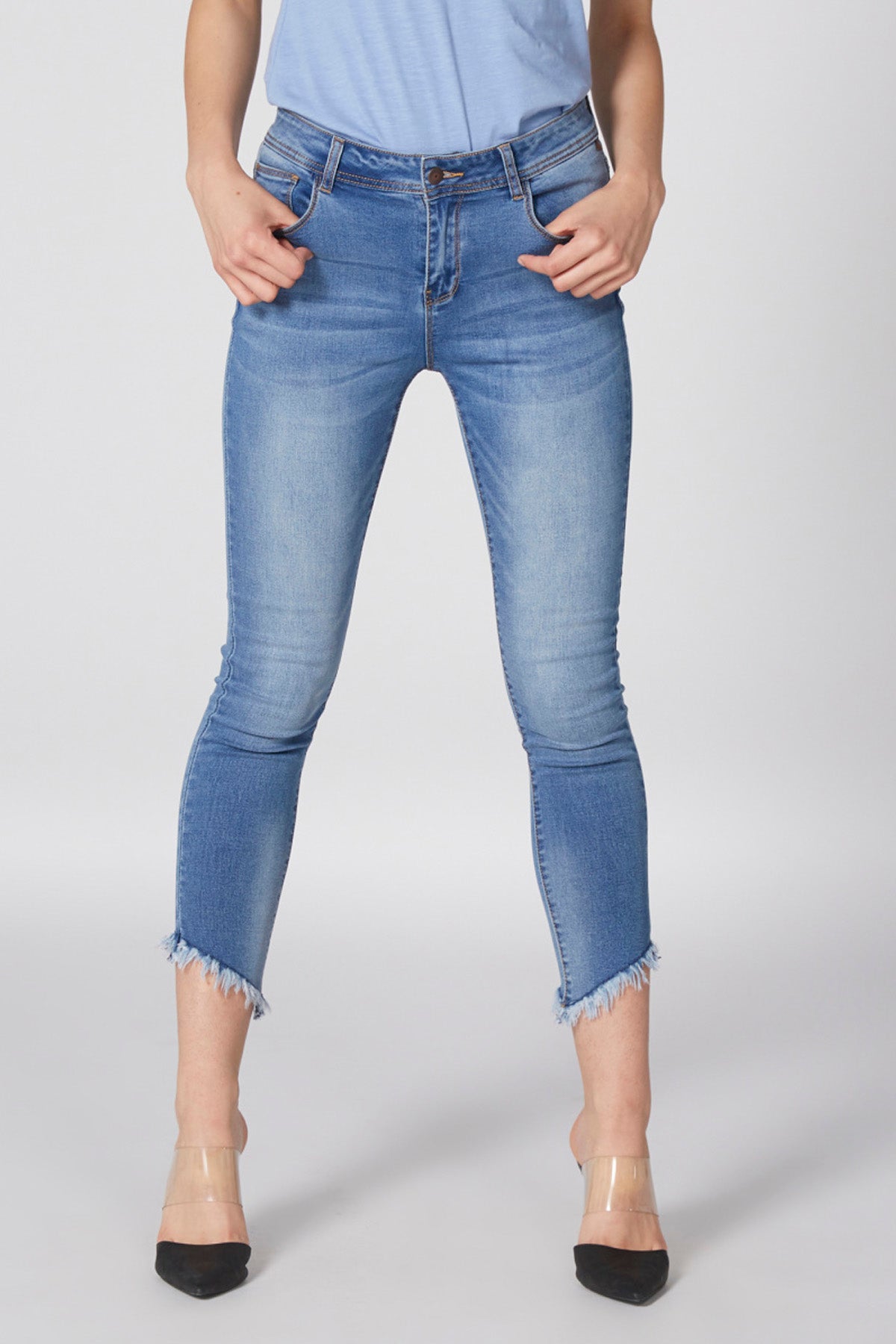 Distressed Cropped Jeans with Button Closure and Pocket Detail