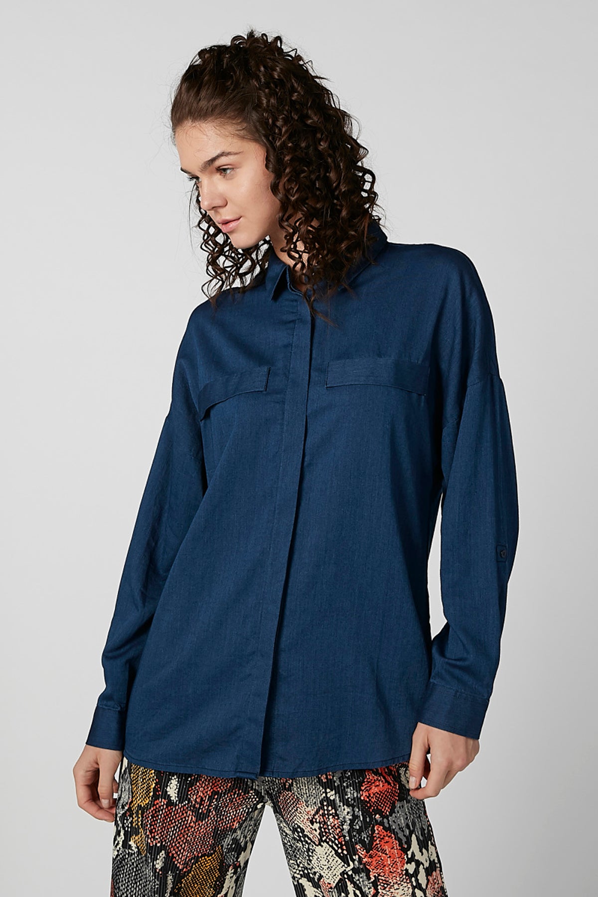 Plain Shirt with Spread Collar and Concealed Placket