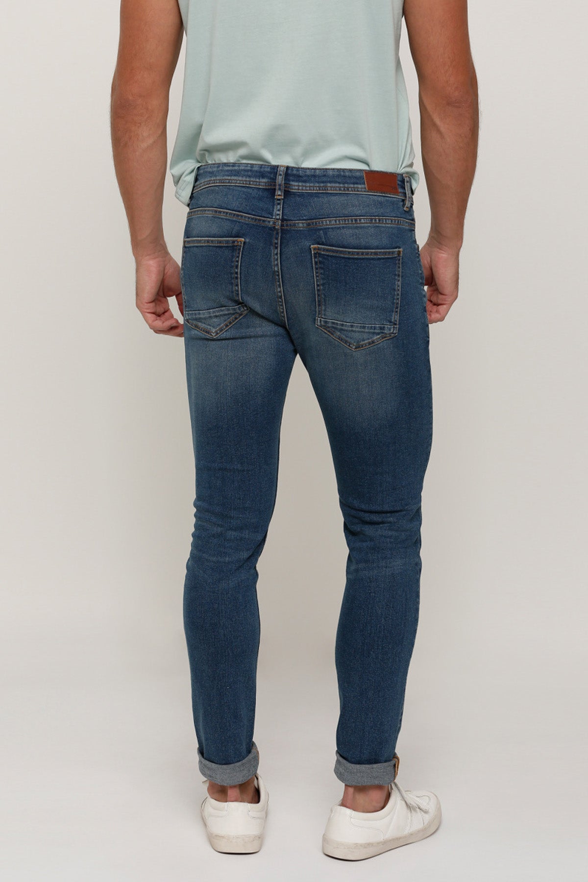 Full Length Jeans with Button Closure amd Pocket Detail
