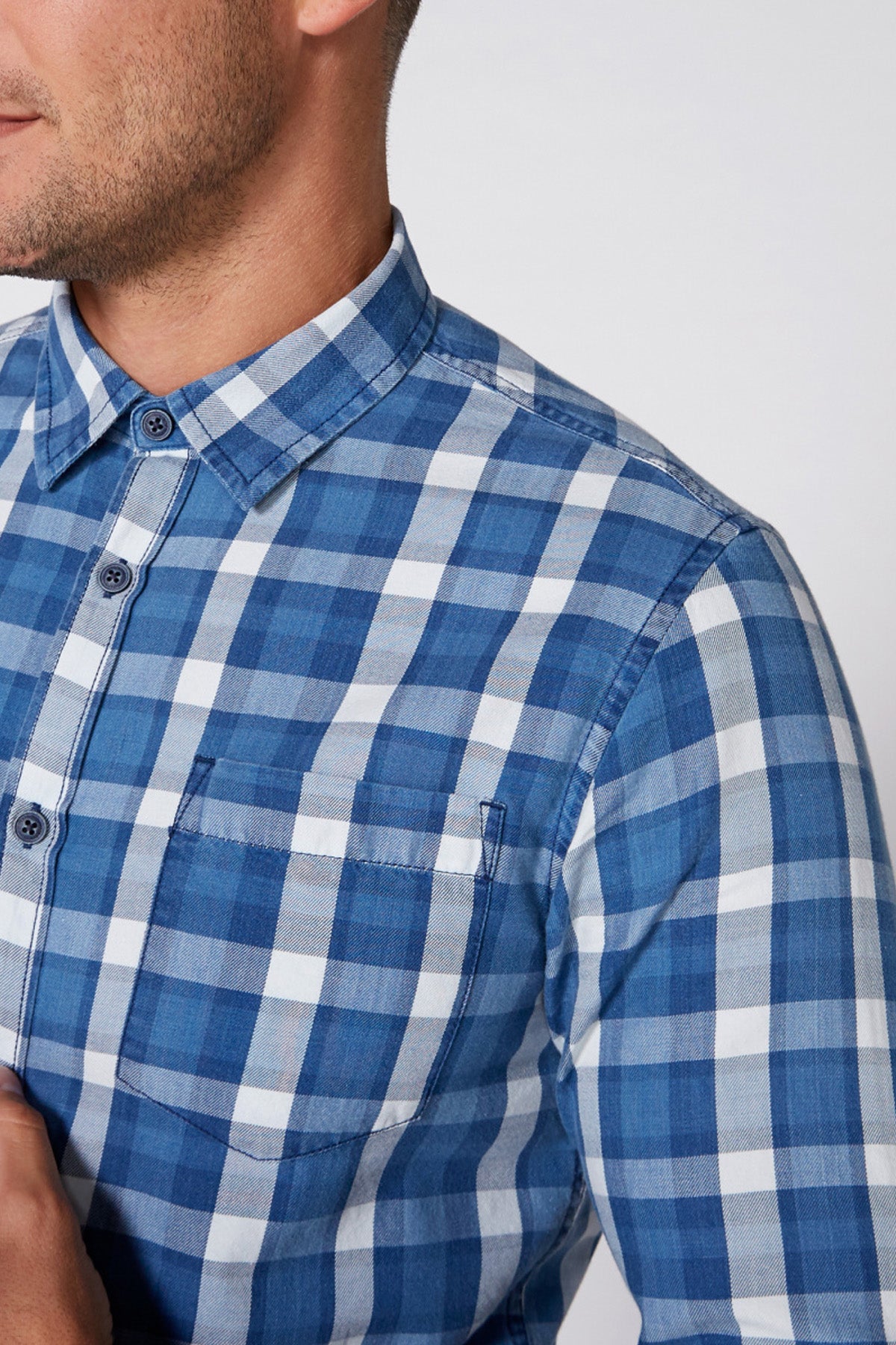 Chequered Shirt with Long Sleeves and Complete Placket