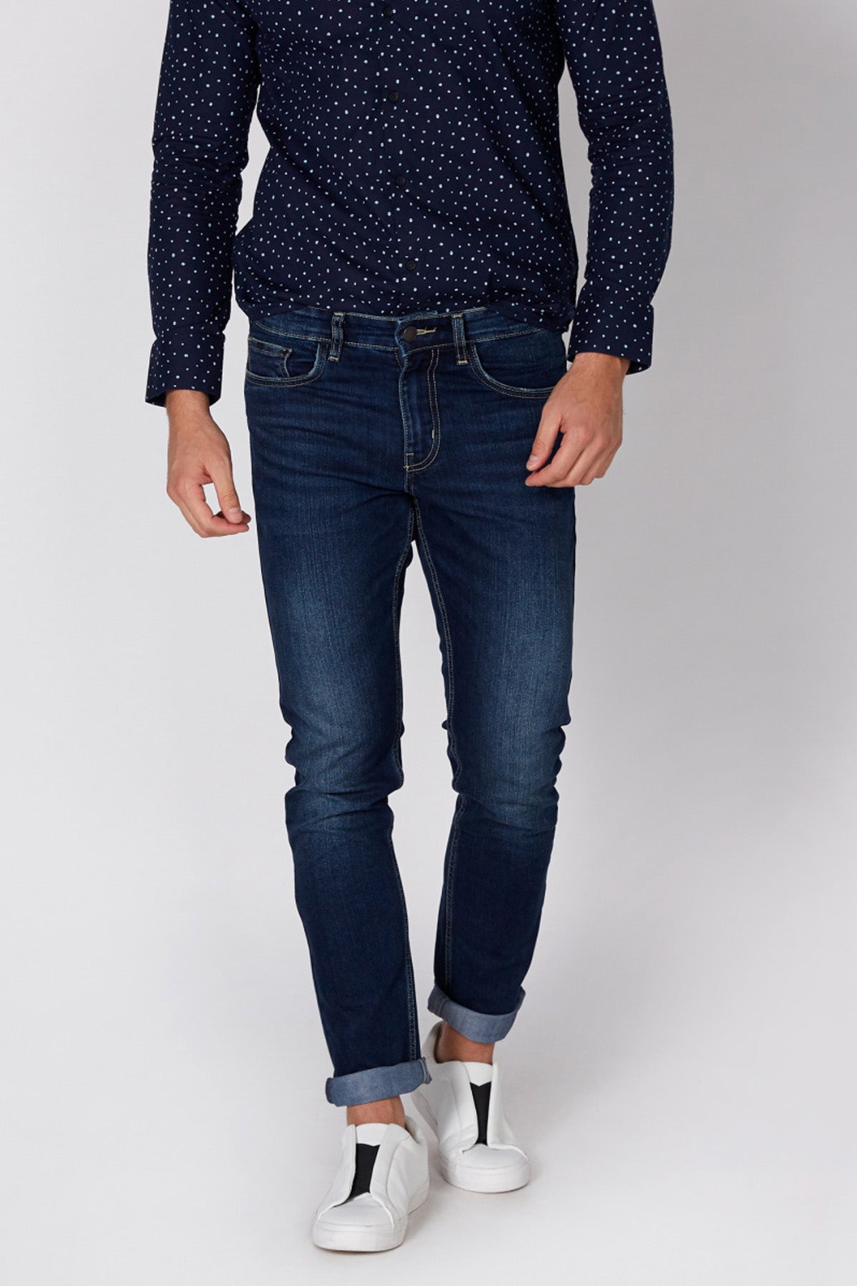 Full Length Jeans with Button Closure and Pocket Detail