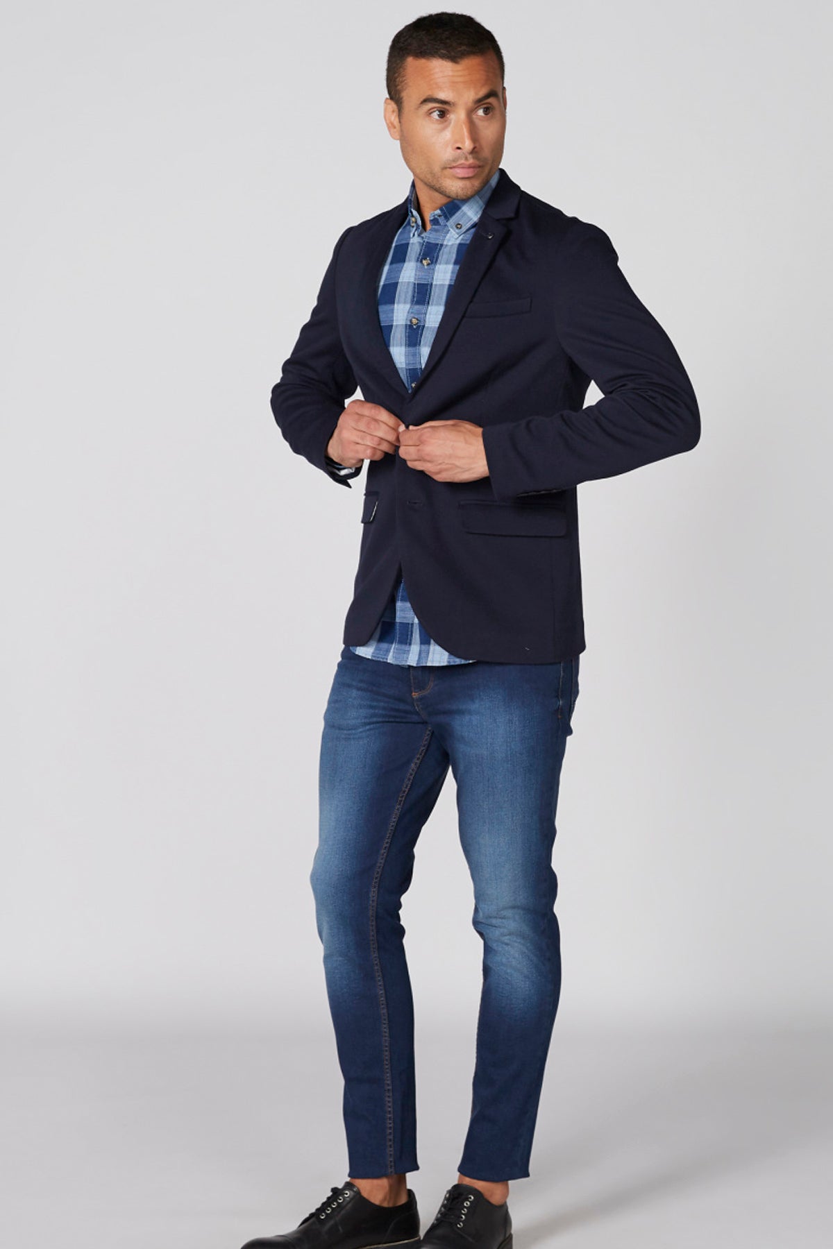 Chequered Shirt with Spread Collar and Long Sleeves