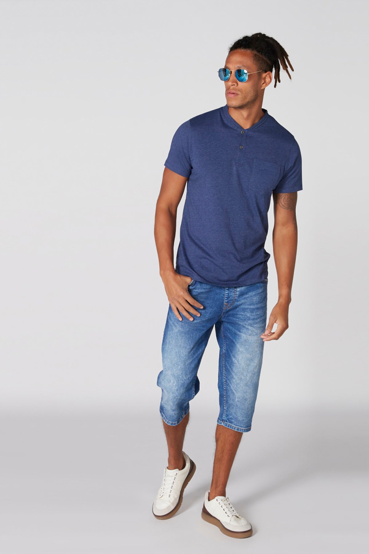 Henley Neck T-Shirt with Short Sleeves and Chest Pocket