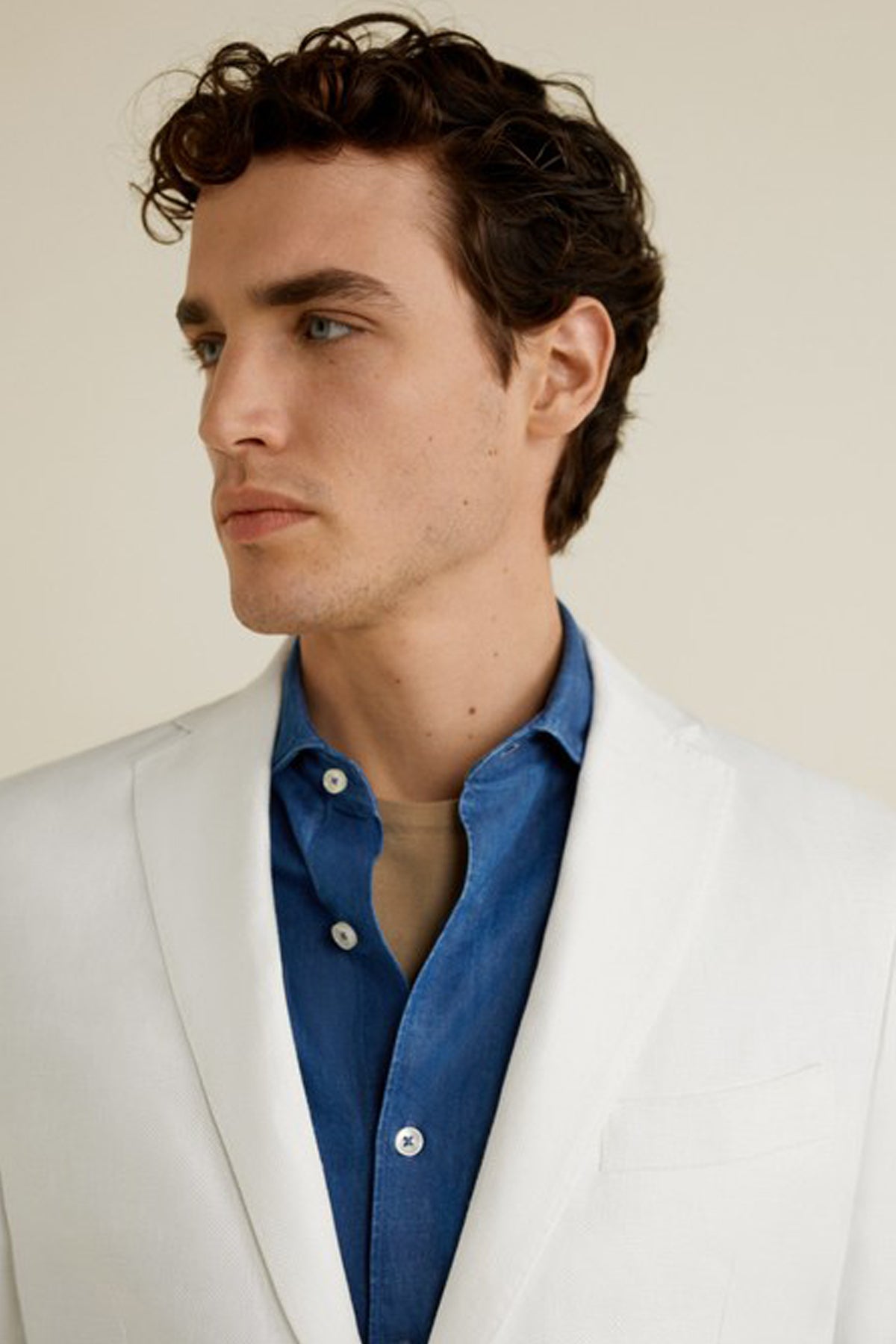 Slim-Fit Unstructured Linen Blazer