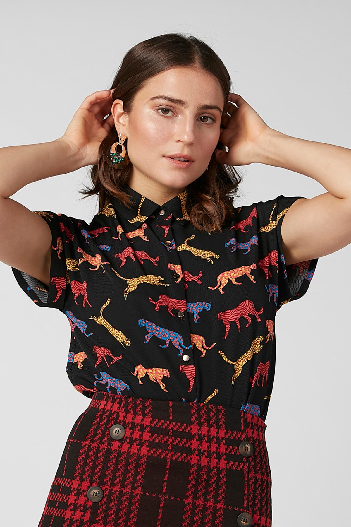 Embellished Dangling Earrings with Pushback Closure