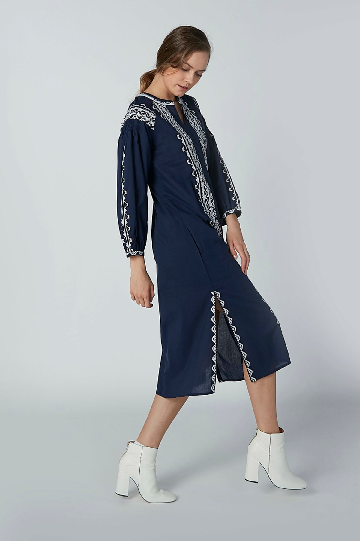 Embroidered Midi Dress with Long Sleeves and Pocket Detail