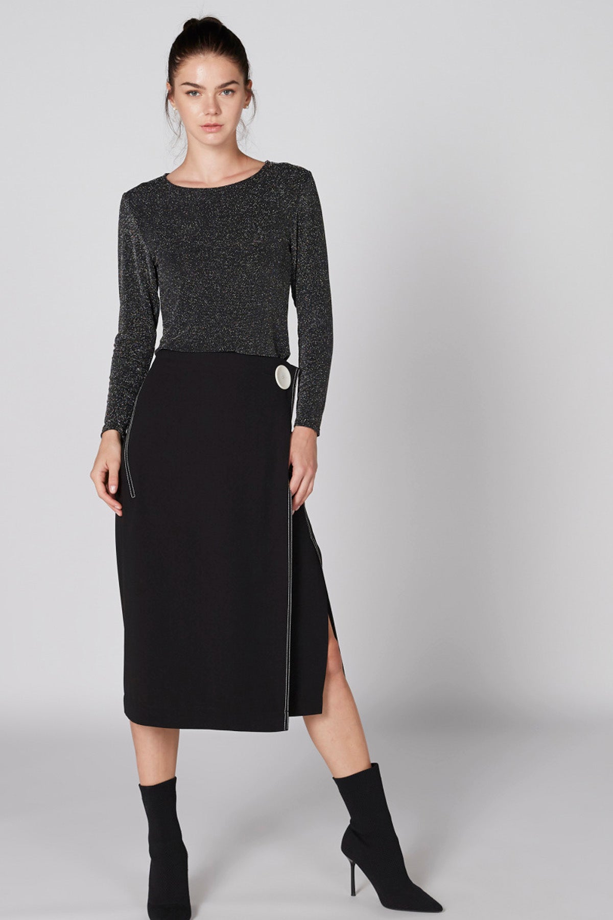 Textured Top with Round Neck and Long Sleeves