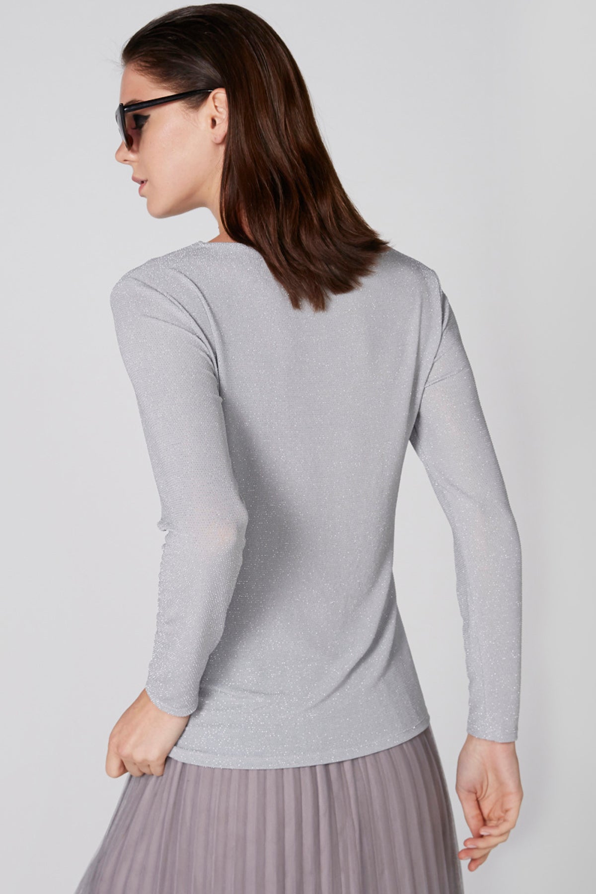 Textured Top with Round Neck and Long Sleeves