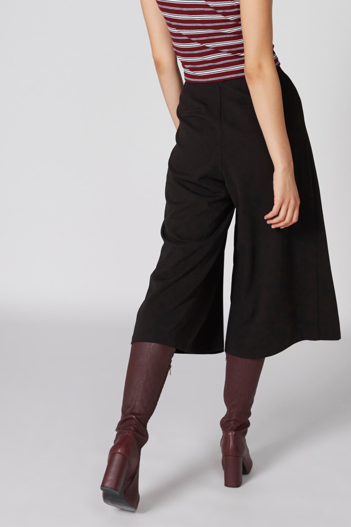 Pleated Culottes with Pocket Detail
