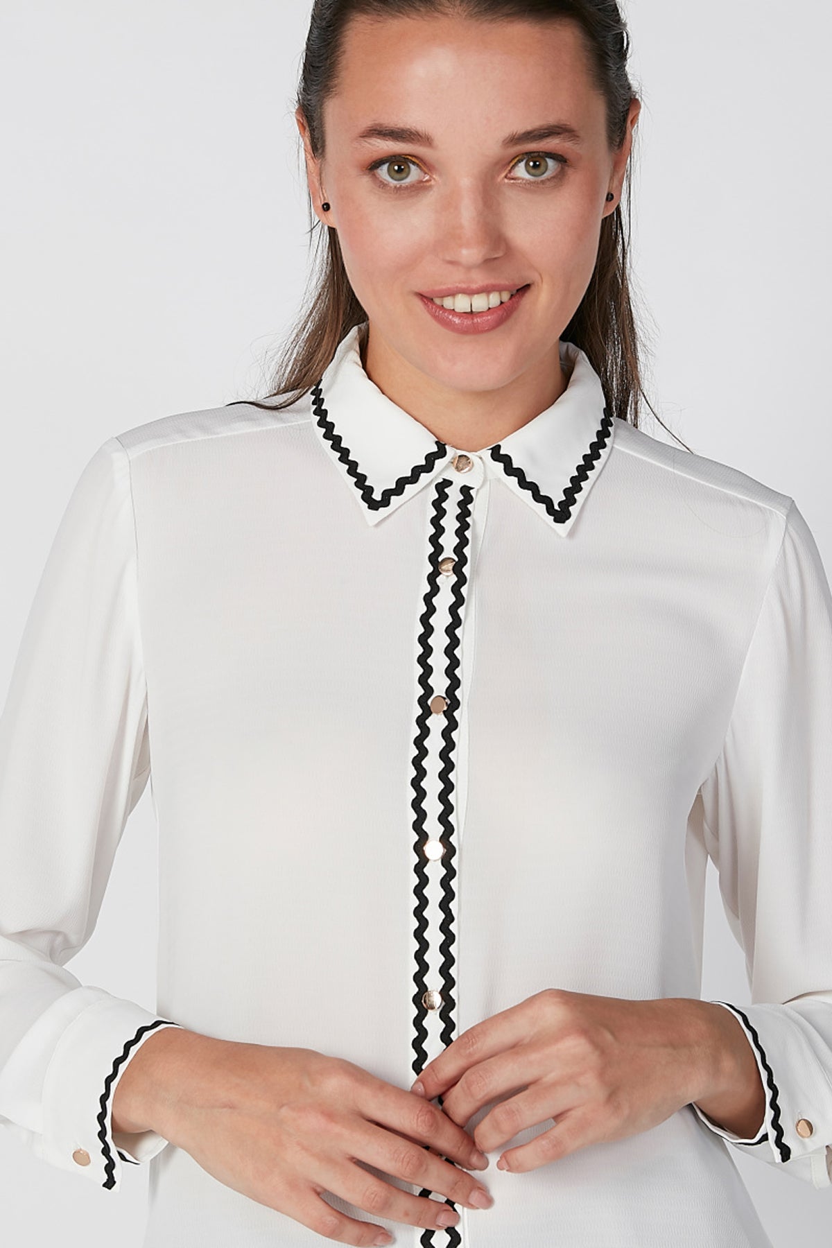 Shirt with Long Sleeves and Complete Placket