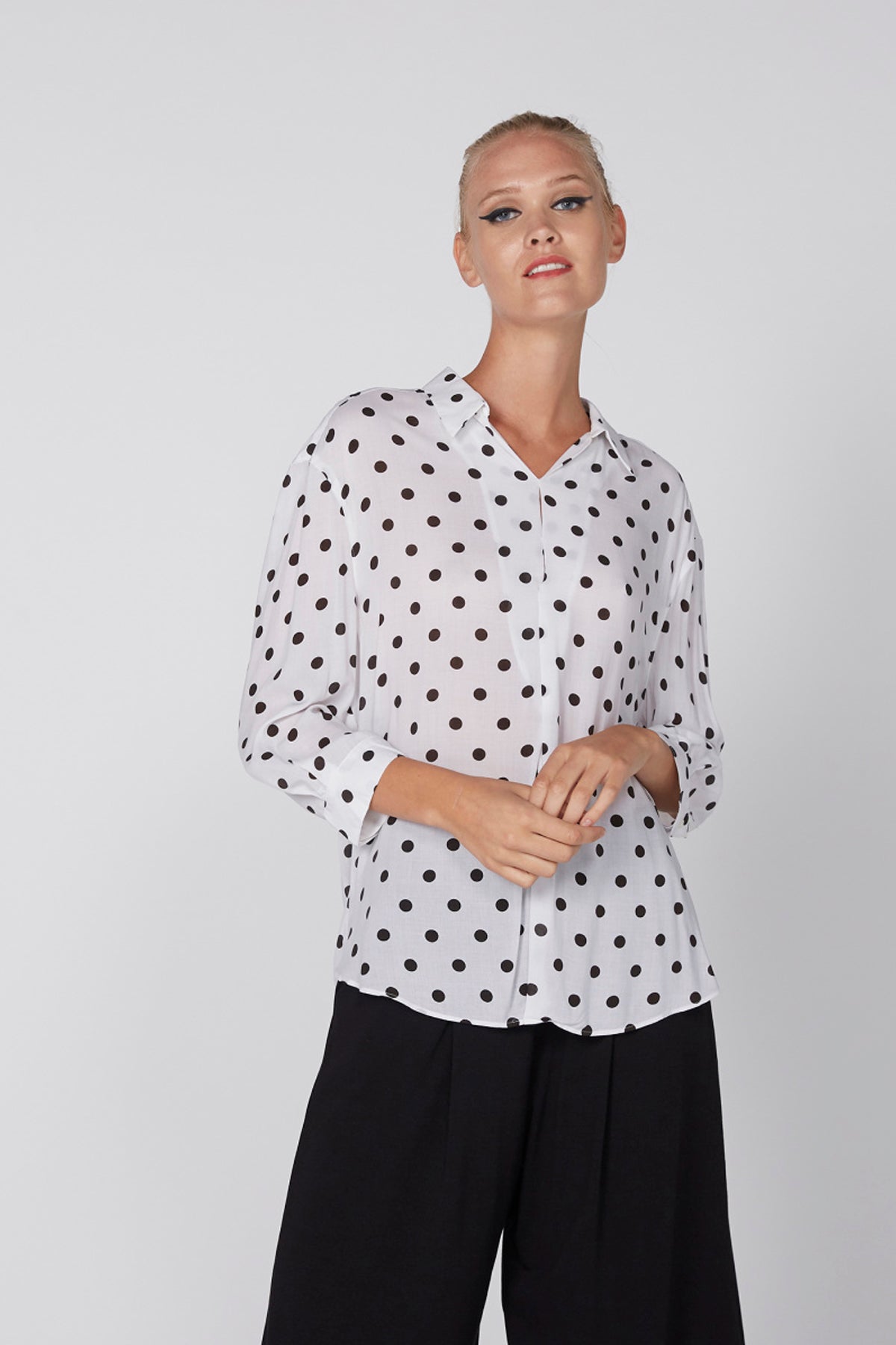 Polka Dots Shirt with Long Sleeves