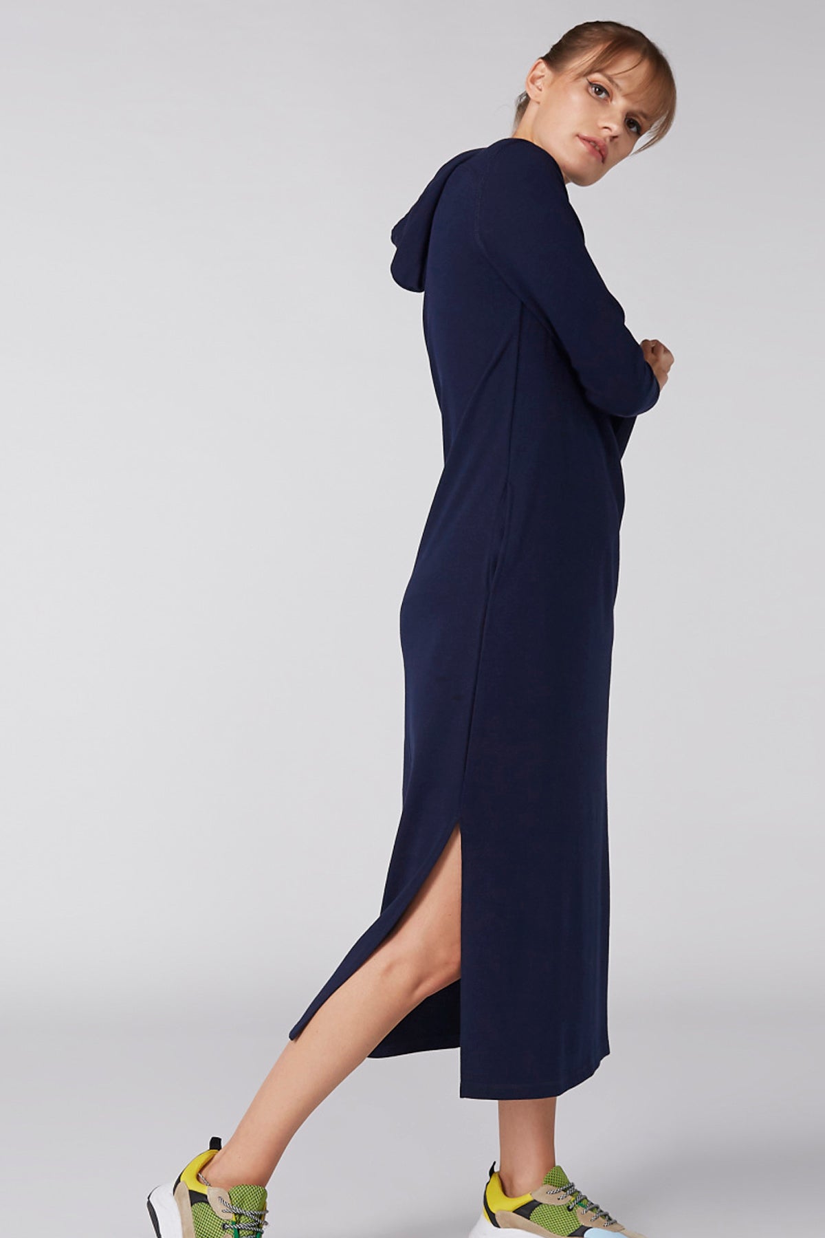 Pocket Detail Long Sleeves Dress with Hood and Side Slit