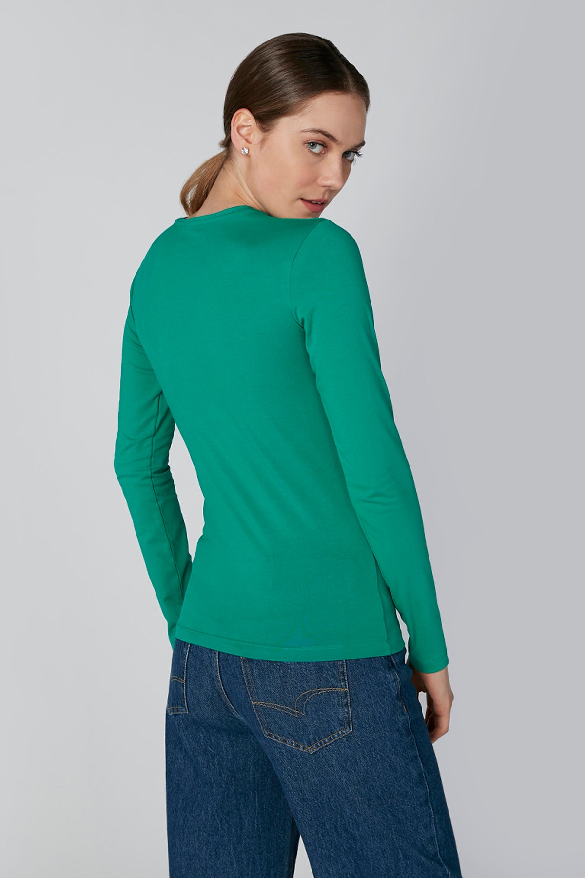 Plain Crew Neck T-Shirt with Long Sleeves