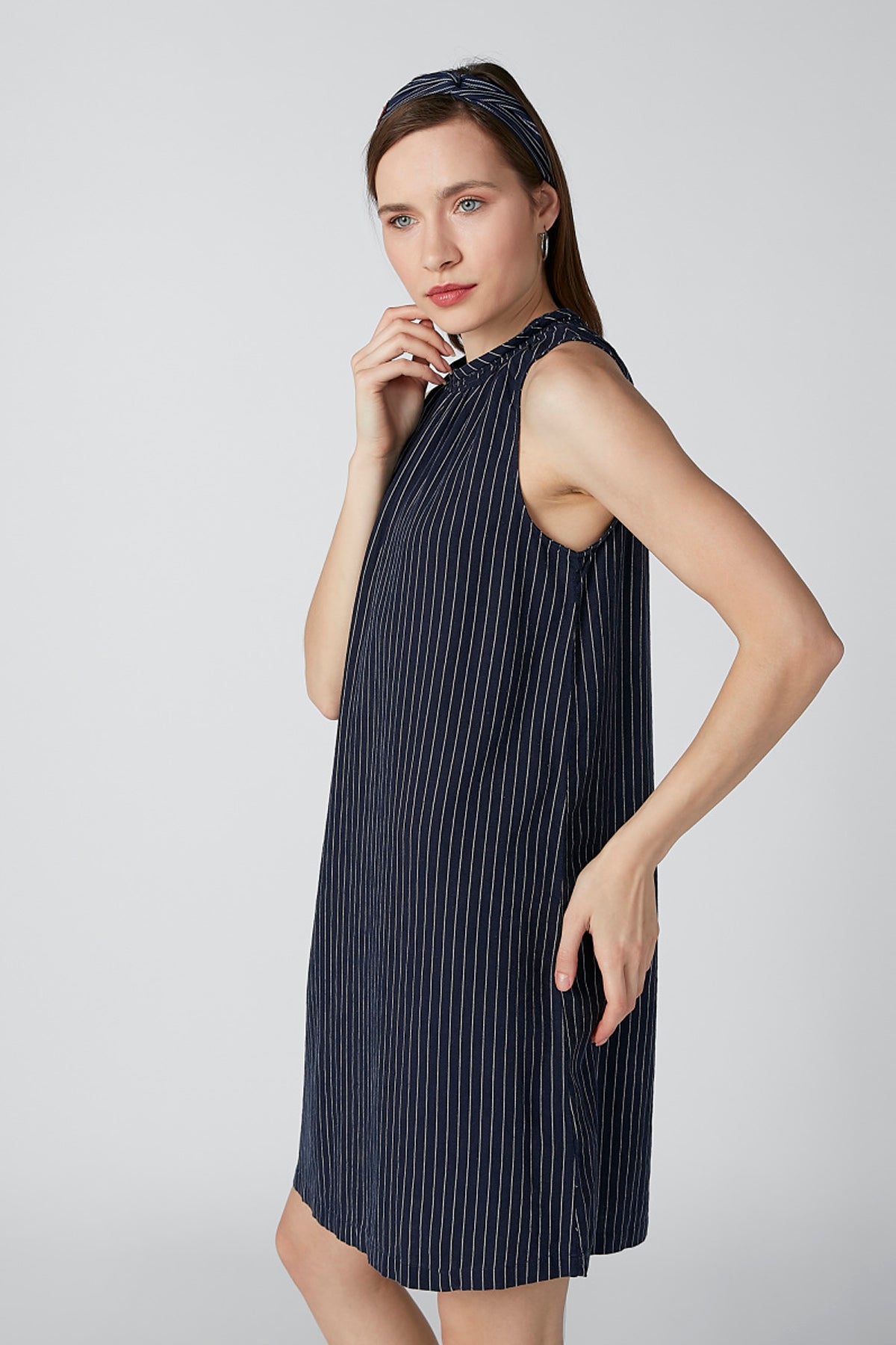 Striped Sleeveless Tunic with Round Neck
