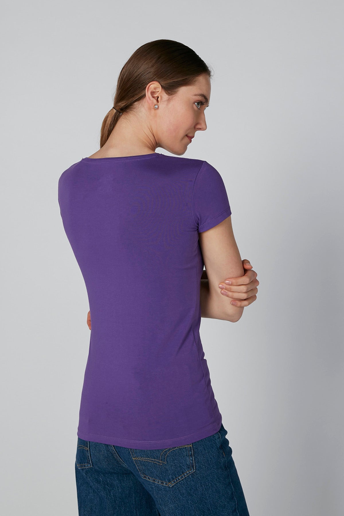 Plain T-shirt with V-neck and Short Sleeves