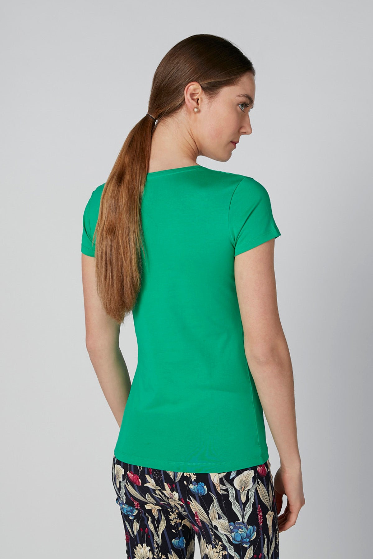 Plain T-shirt with V-neck and Short Sleeves