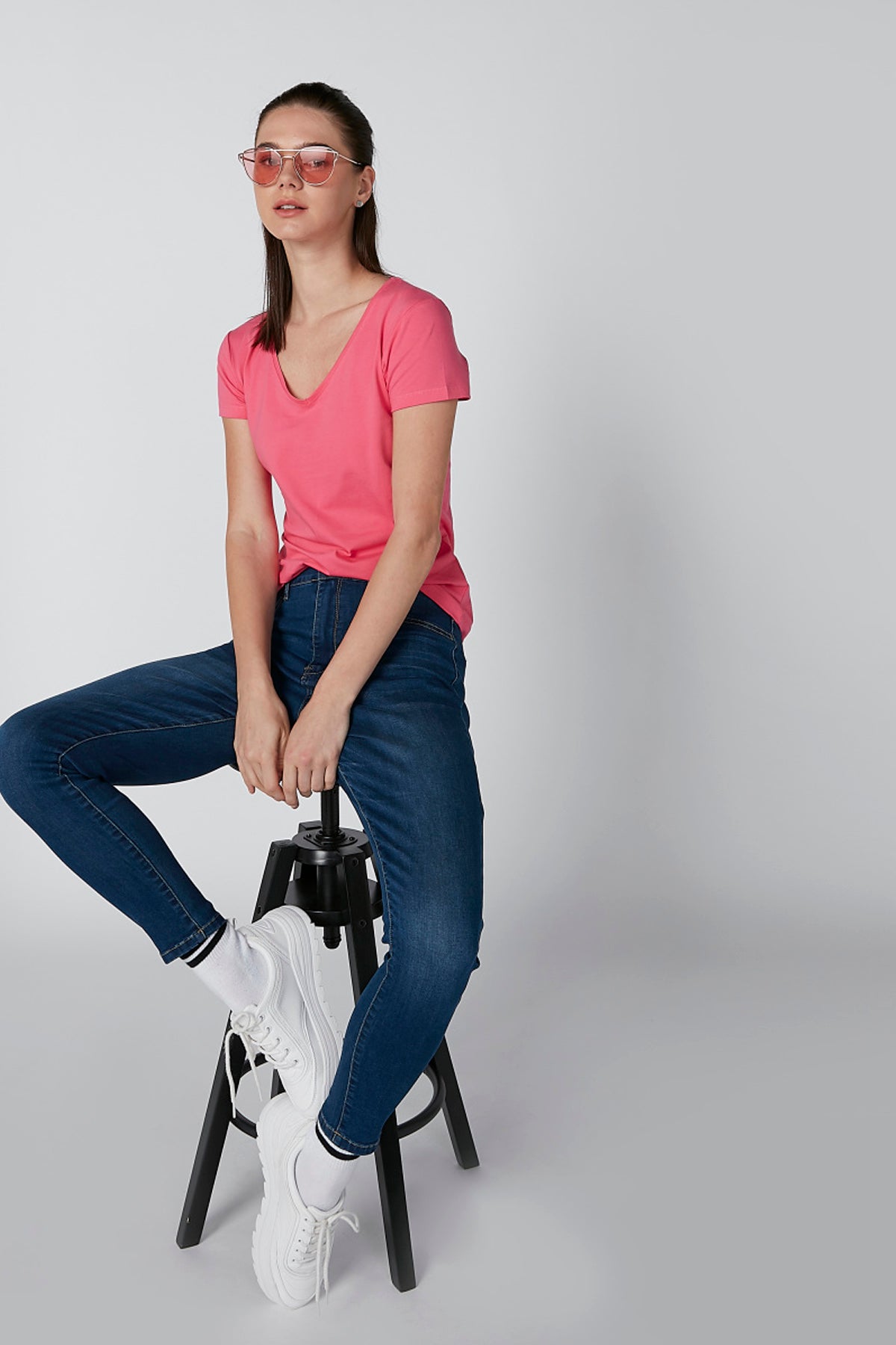 Plain T-shirt with V-neck and Short Sleeves