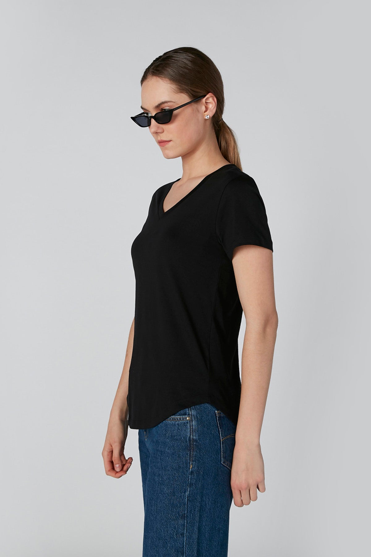 Solid T-shirt with V-neck and Short Sleeves