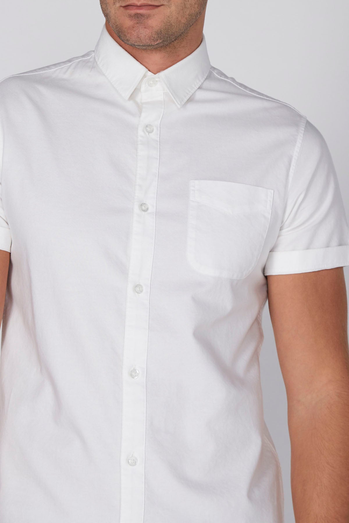 Short Sleeves Shirt with Complete Placket