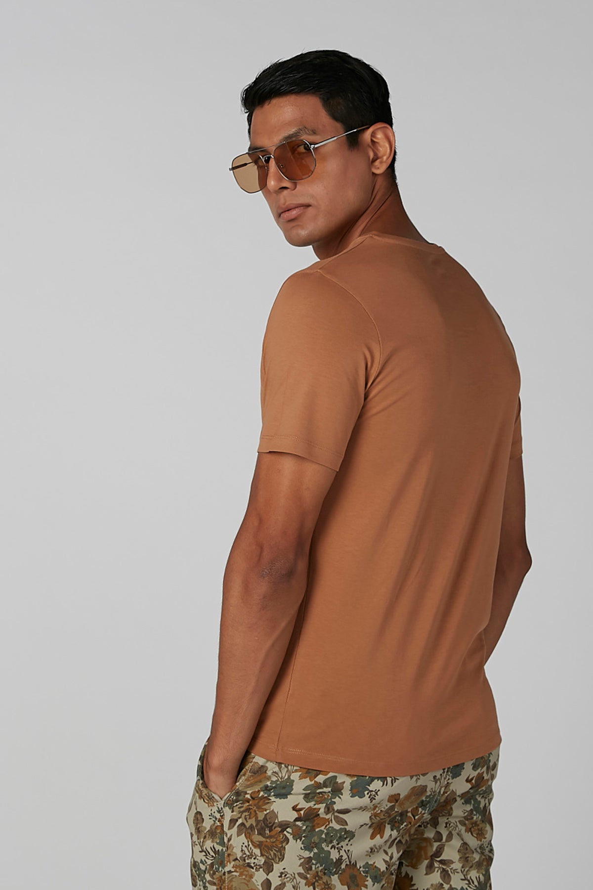 Plain T-shirt with V-neck and Short Sleeves