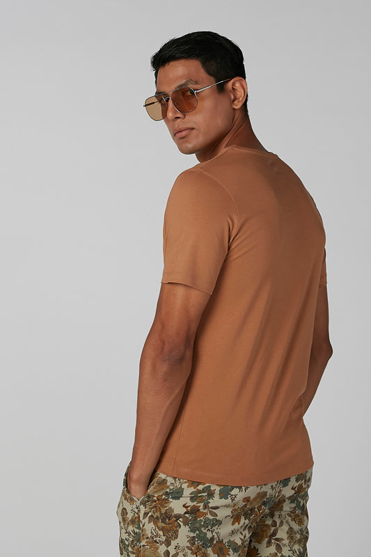 Plain T-shirt with V-neck and Short Sleeves