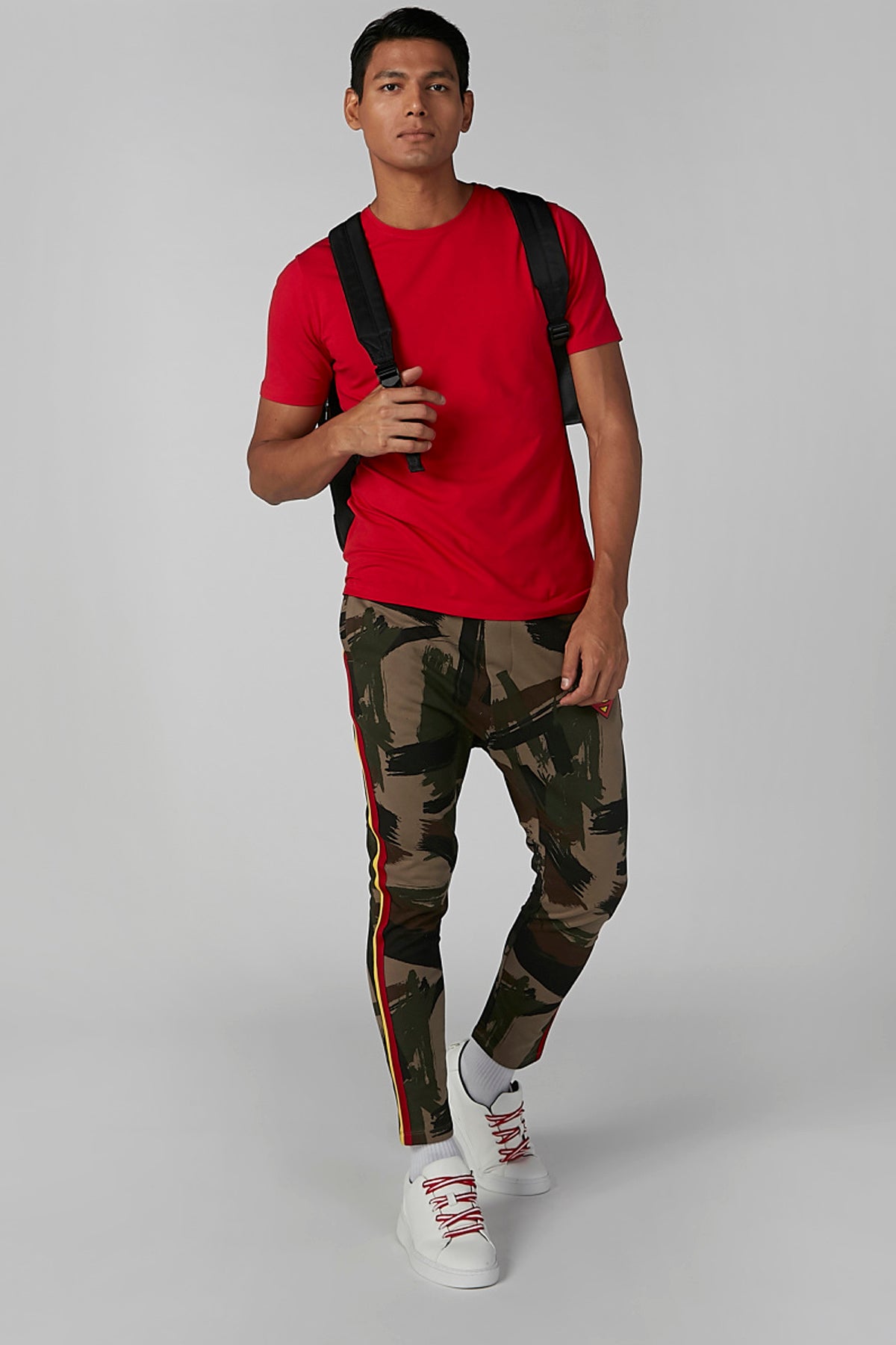 Plain T-shirt with Round Neck and Short Sleeves
