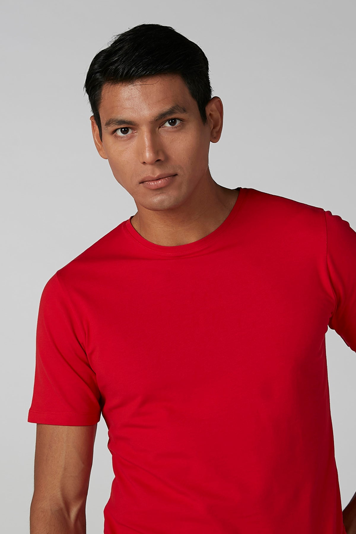Plain T-shirt with Round Neck and Short Sleeves
