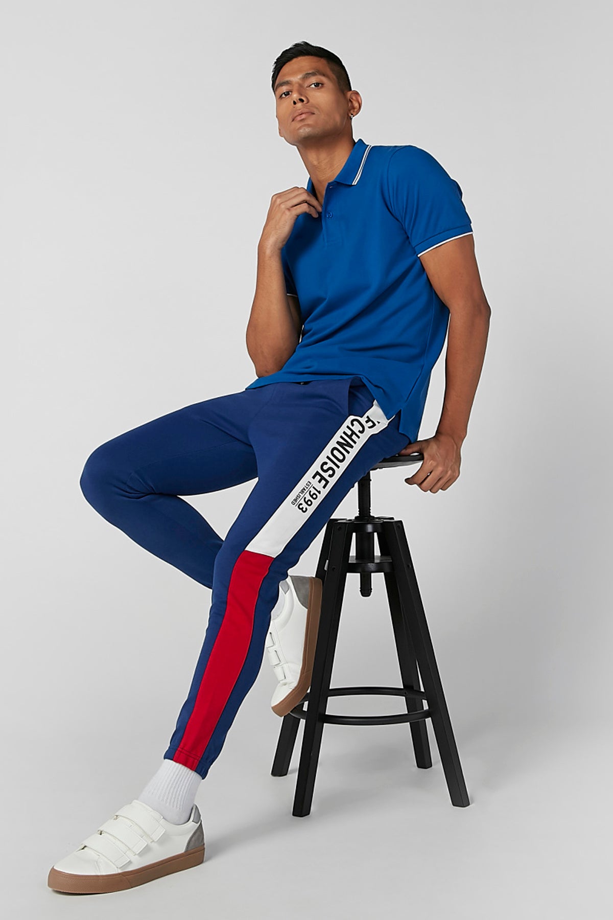 Plain T-shirt with Polo-Neck Neck and Short Sleeves