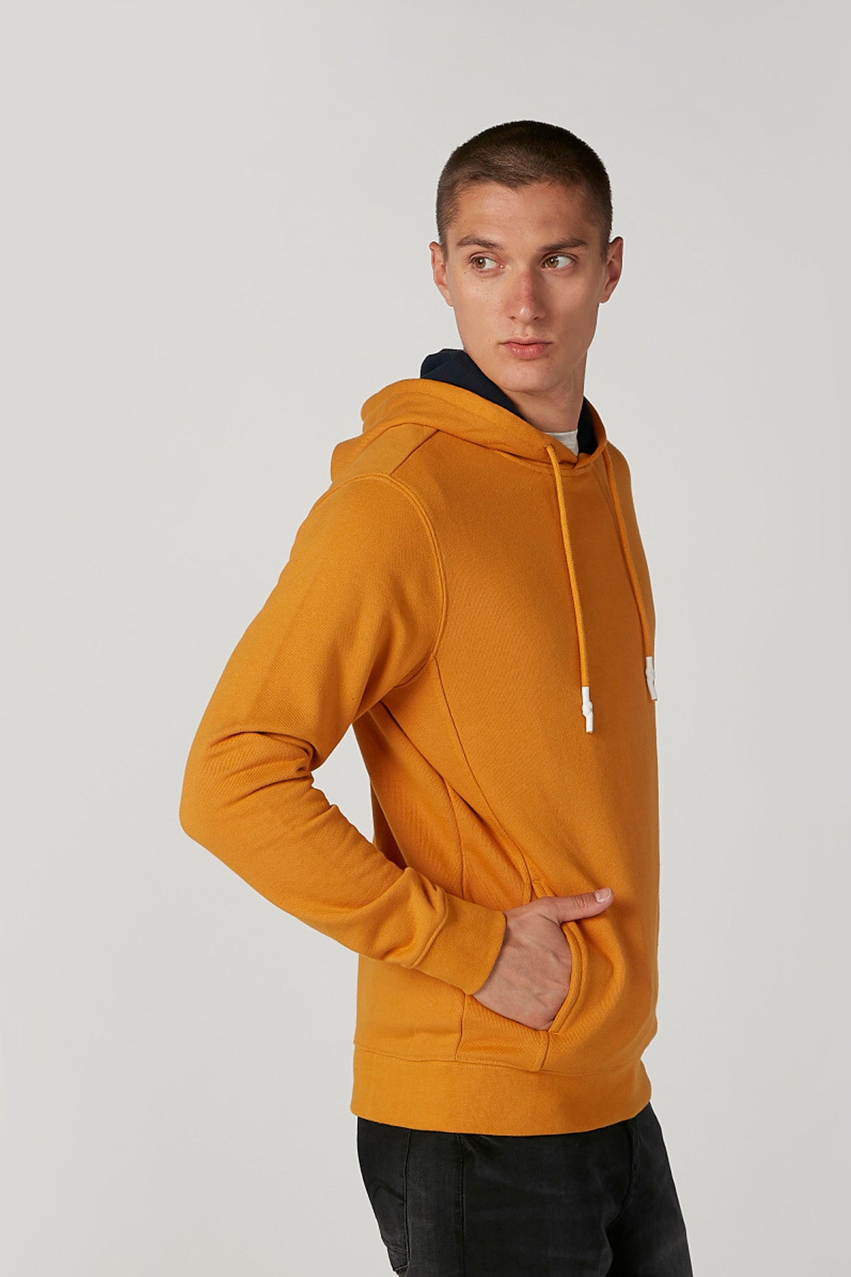 Plain Sweatshirt with Long Sleeves and Kangaroo Pockets