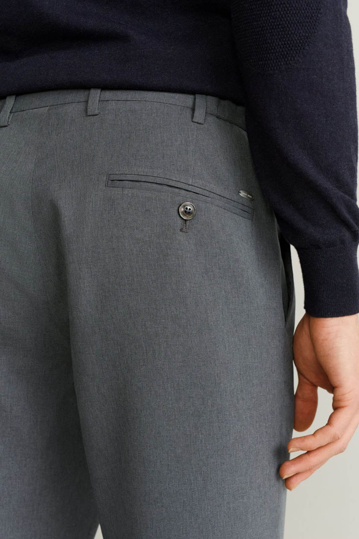 Slim Fit Cropped Elastic Waist Trousers