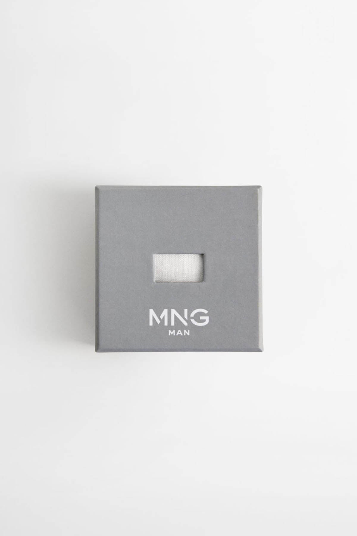 Contrasted Finishings Handkerchief