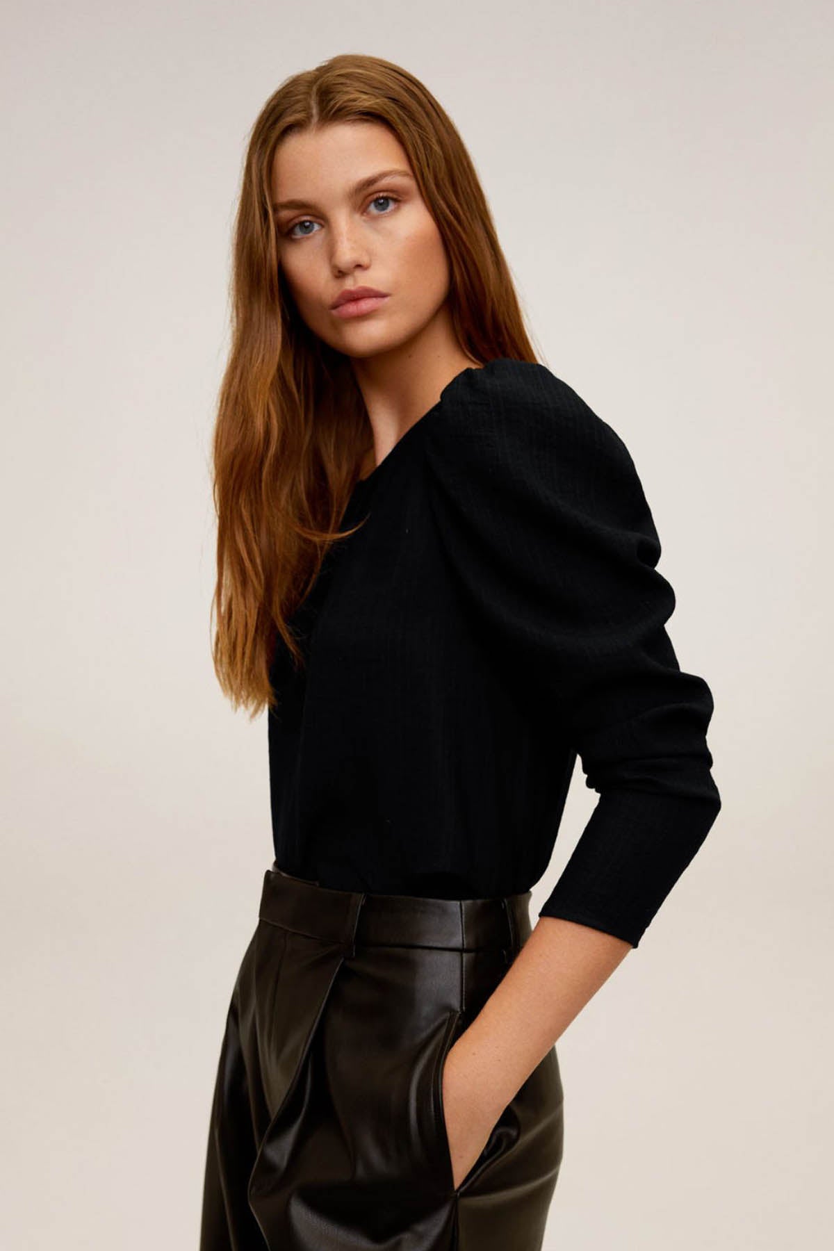Puffed Sleeves Blouse