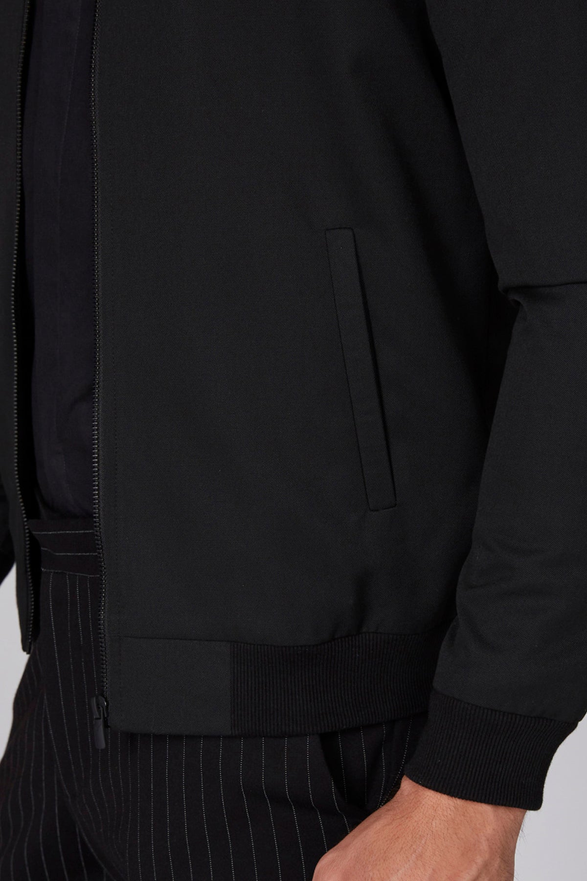 Long Sleeves Bomber Jacket with Zip Closure
