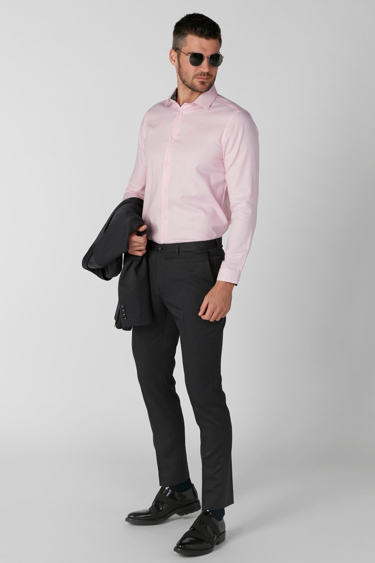 Long Sleeves Shirt in Slim Fit with Complete Placket