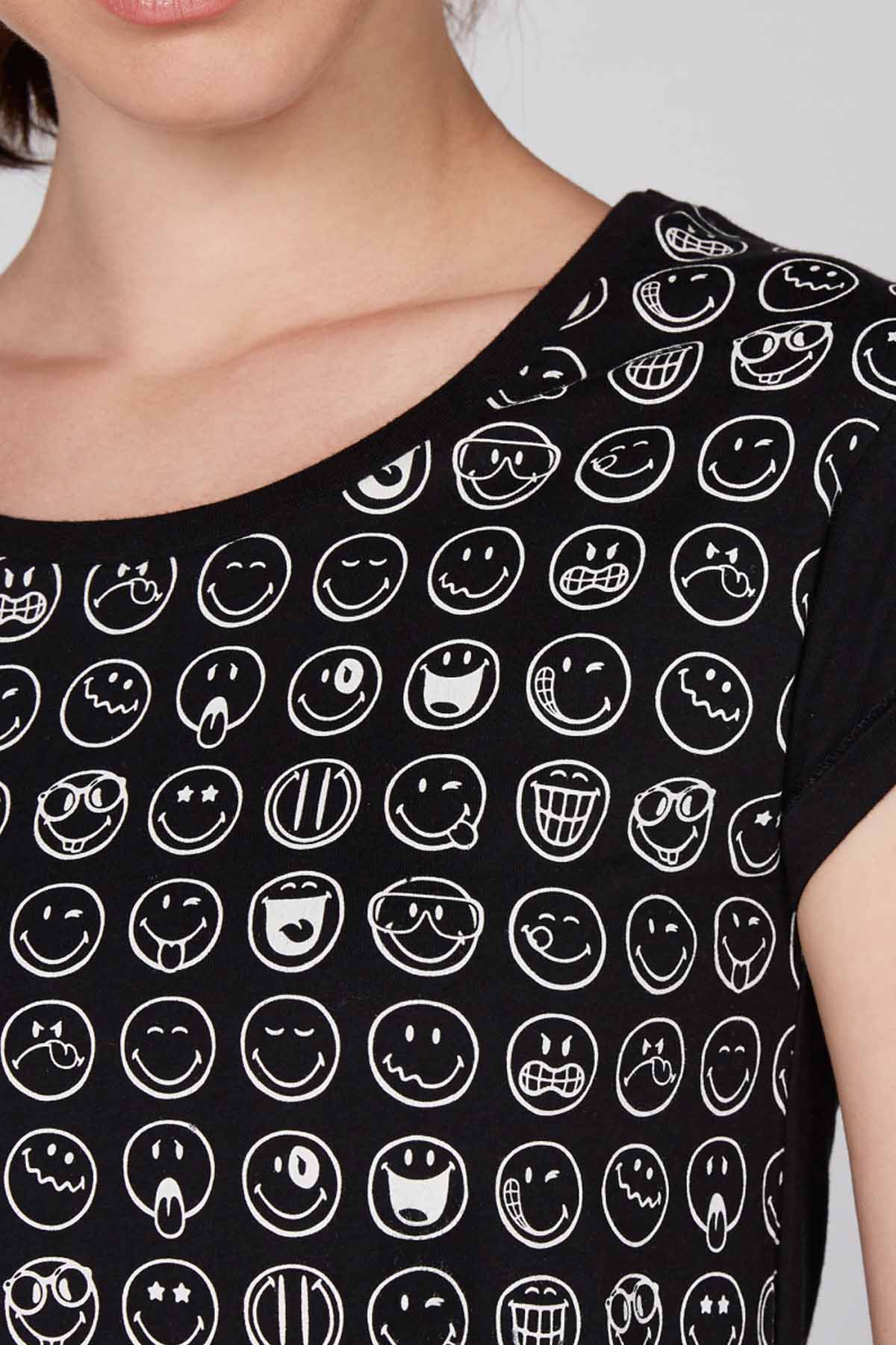 Printed T-Shirt with Round Neck and Cap Sleeves