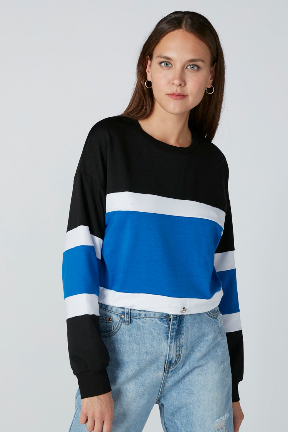 Round Neck T-Shirt with Long Sleeves and Button Detail
