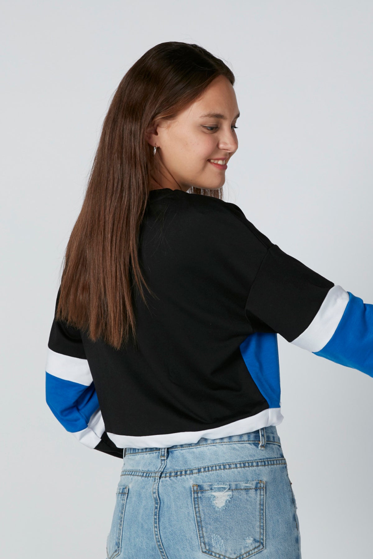 Round Neck T-Shirt with Long Sleeves and Button Detail