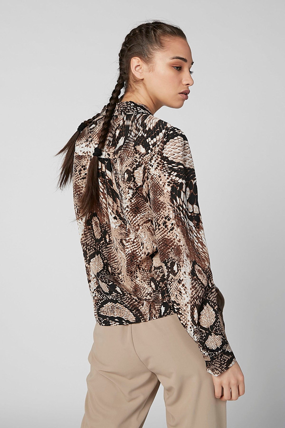 Shirt with Long Sleeves and Notched Lapel