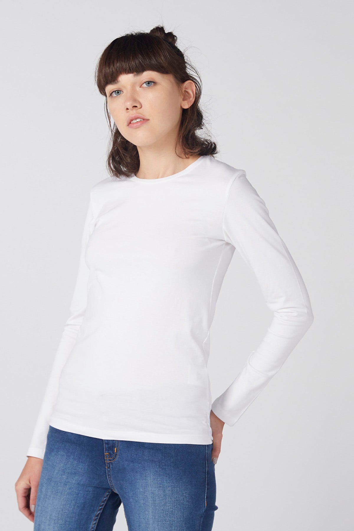 Plain T-shirt with Crew Neck and Long Sleeves