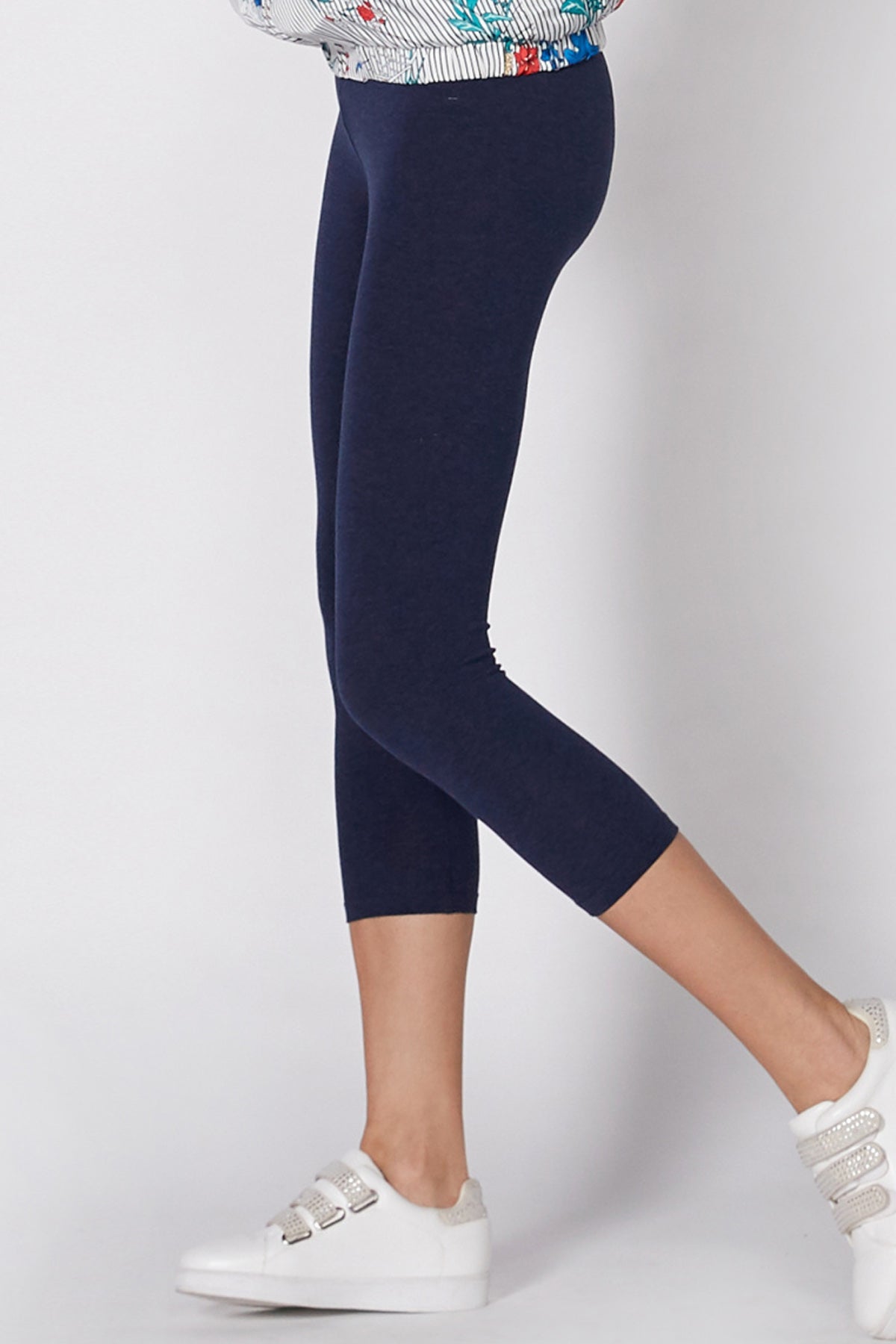 Solid Cropped Leggings with Elasticised Waistband