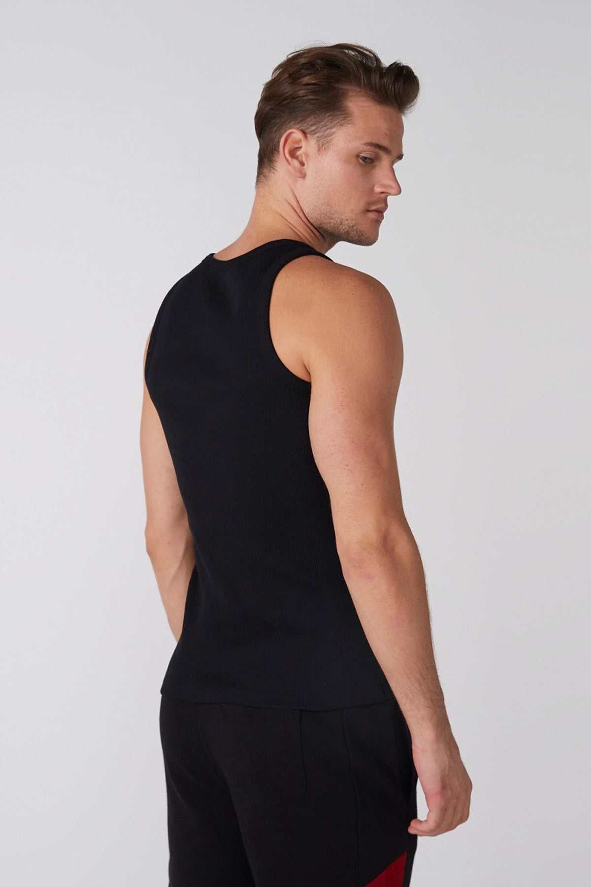 Textured Sleeveless Vest with Round Neck